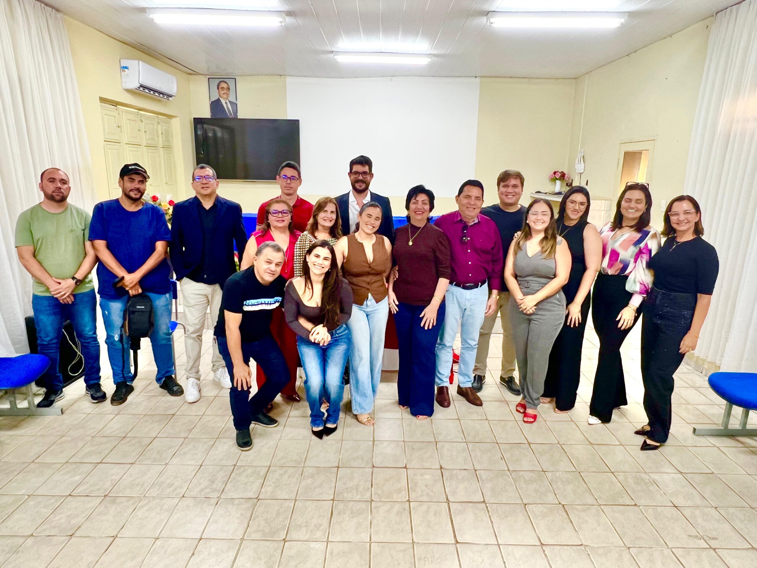 Prefeita Rorró reforça compromisso com gestão eficiente em encontro com novo secretariado