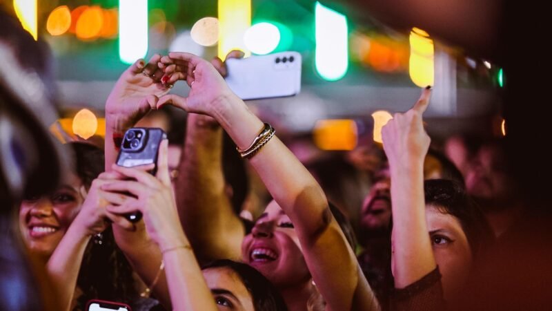 Multidão lota Pátio de Eventos em primeiro dia da semana de São João em Caruaru