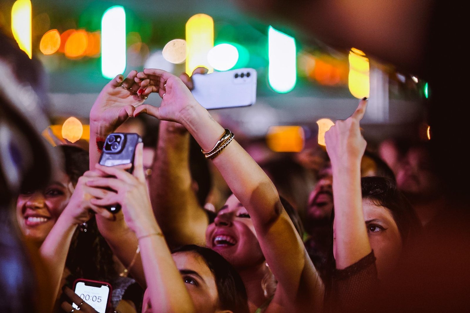 Multidão lota Pátio de Eventos em primeiro dia da semana de São João em Caruaru