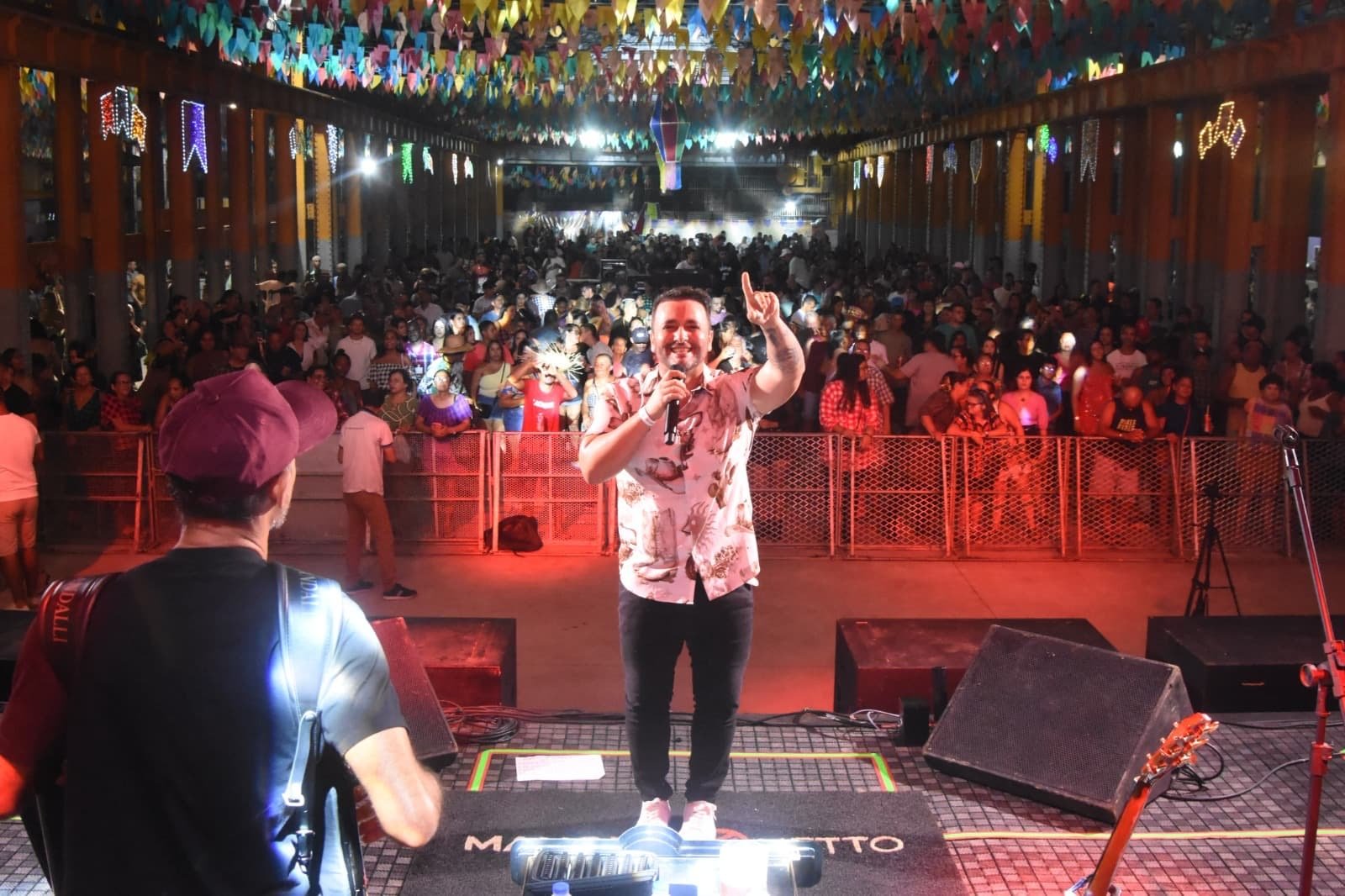 Jaboatão dos Guararapes encerra primeiro final de semana da Festa de São João com shows de Israel e Rodolffo e Brucelose