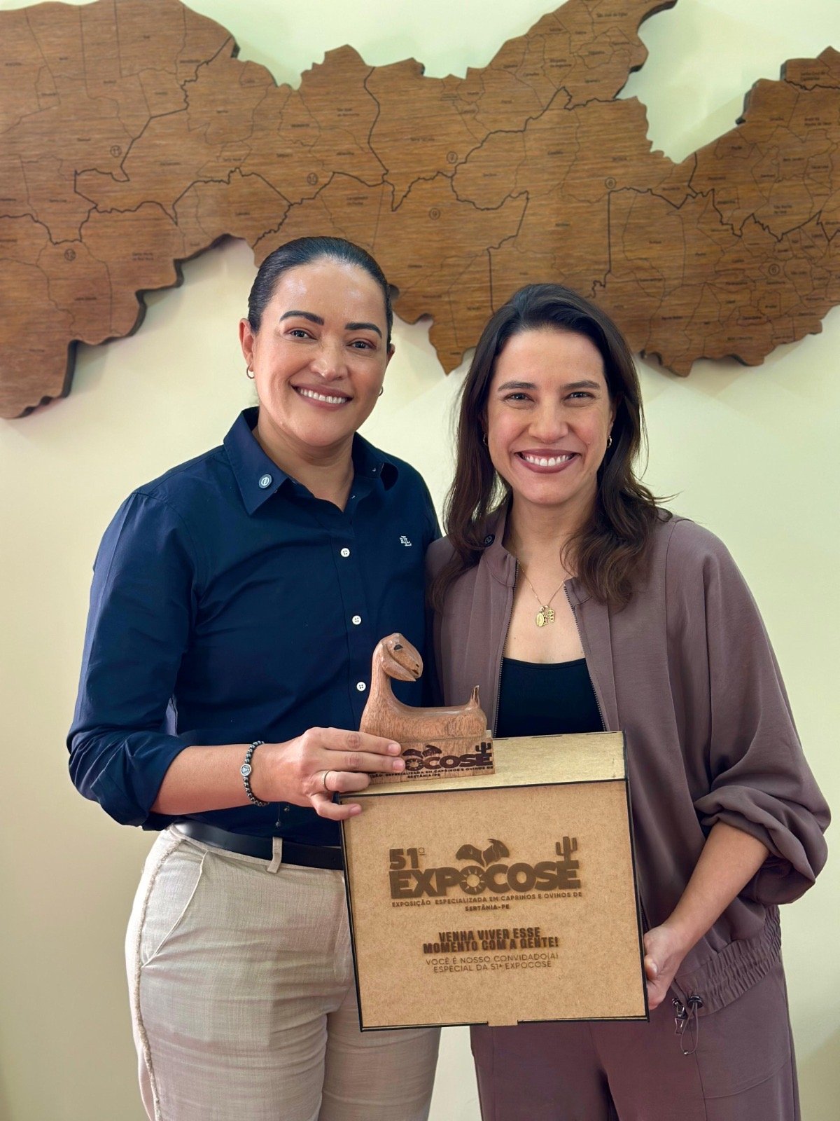 Pollyanna Abreu convida Governadora Raquel Lyra para a EXPOCOSE 2025, que terá premiação histórica de R$ 100 mil