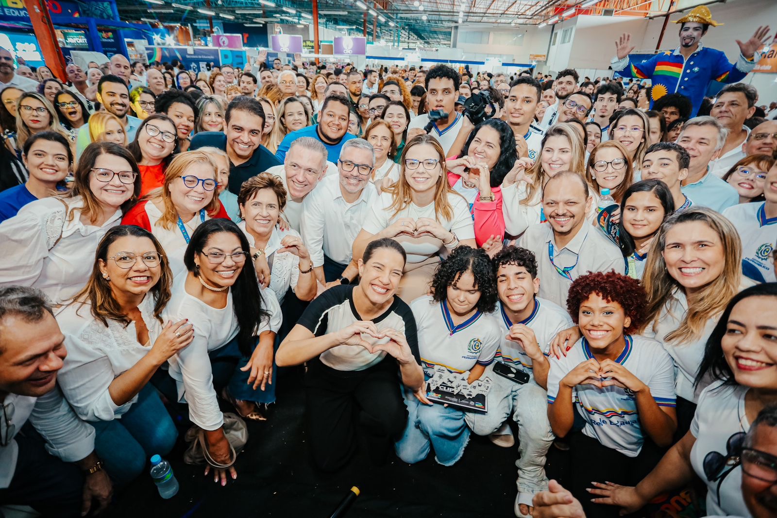 No Circuito Literário de Pernambuco em Caruaru, governadora Raquel Lyra destaca educação e cultura como pilares da transformação do Estado
