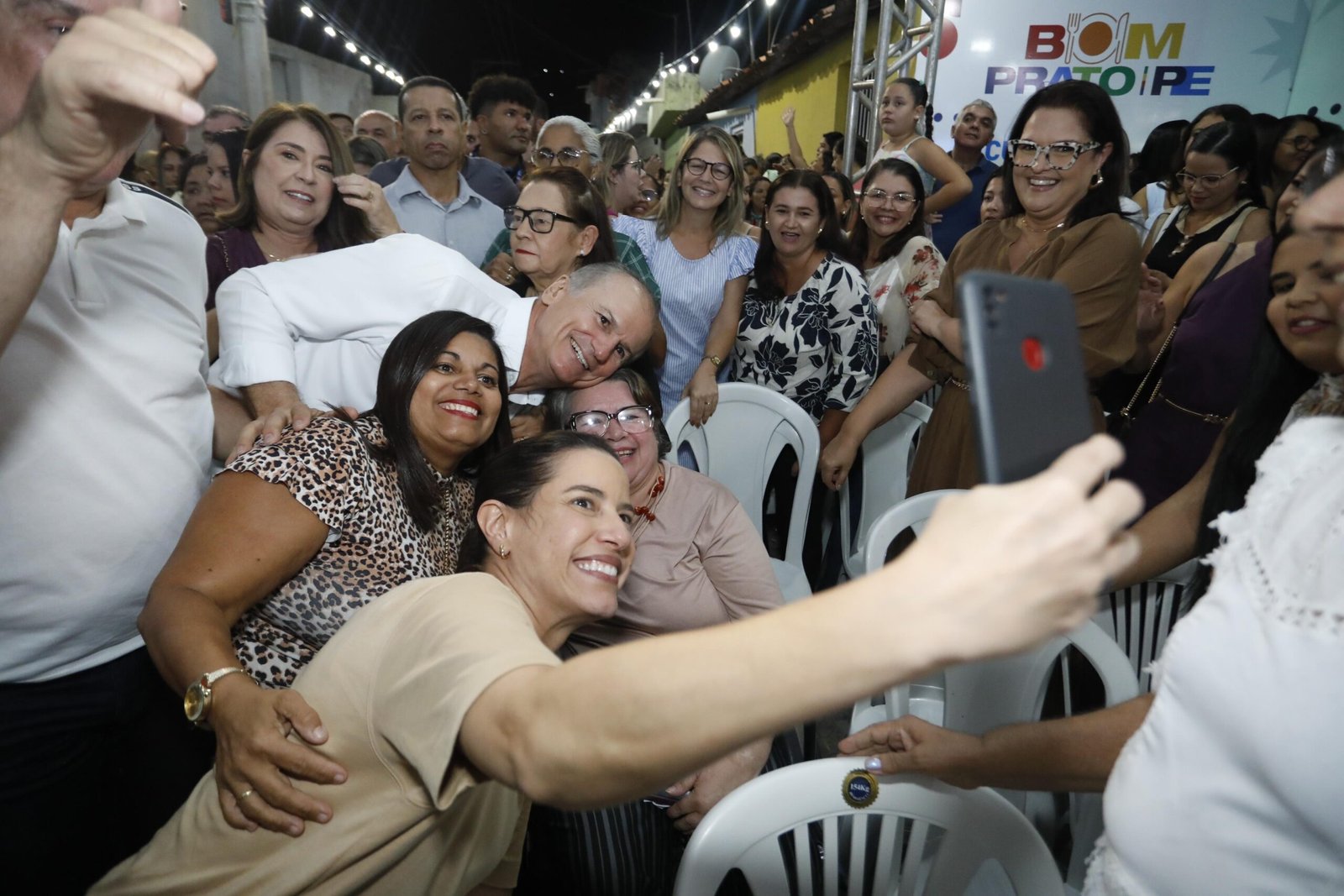 Governo de Pernambuco entrega primeira cozinha comunitária de Limoeiro, totalizando 203 unidades no estado