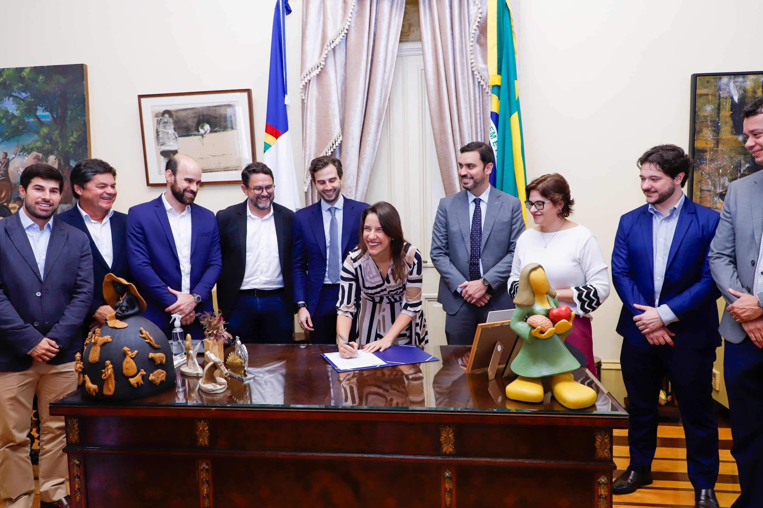 Governo de Pernambuco anuncia nova fábrica de e-metanol de R$ 2 bilhões no Complexo de Suape