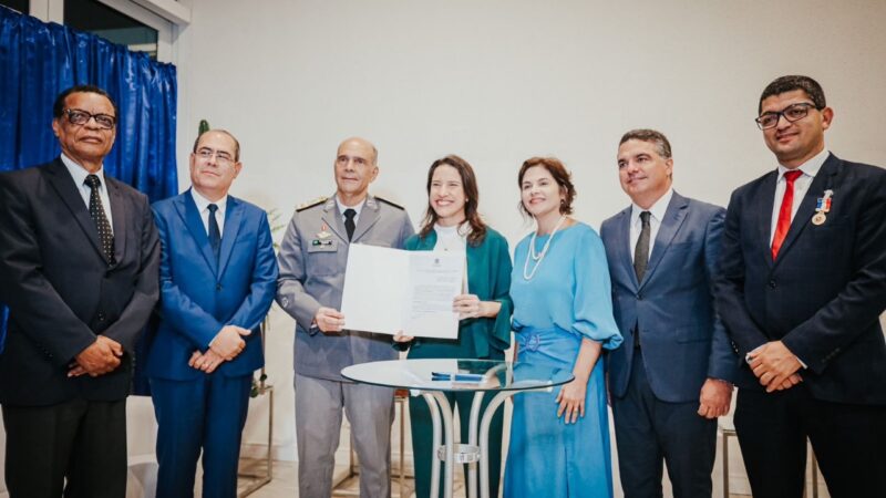 Governadora Raquel Lyra assina termos aditivos para instalação da Escola de Sargentos do Exército em Pernambuco