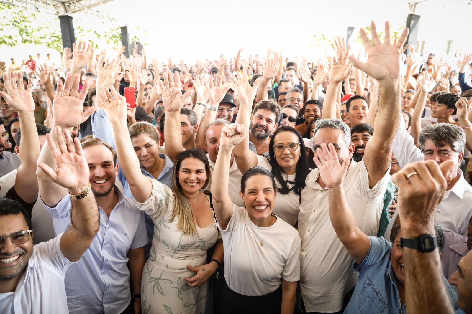 Em Moreilândia, no Sertão do Araripe, governadora Raquel Lyra entrega ruas requalificadas e vistoria obra da PE-540