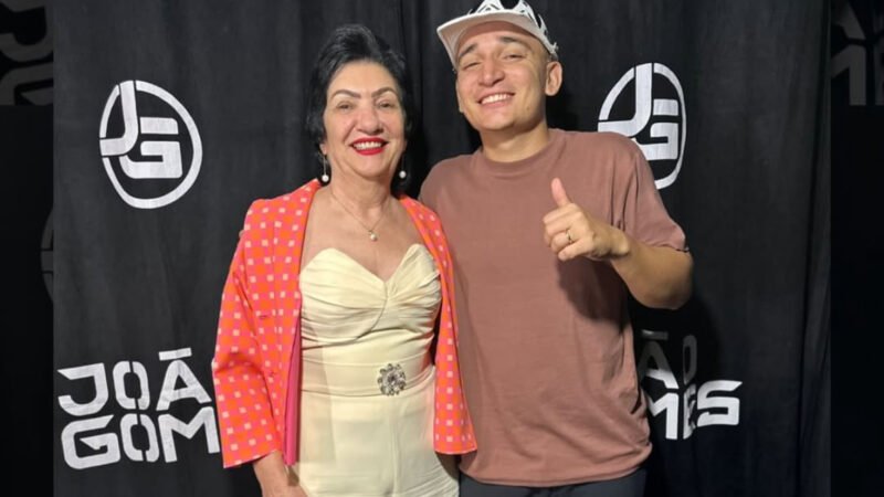 Multidão abre os festejos de 118 anos de Floresta com shows de João Gomes, Samarone e Japãozinho