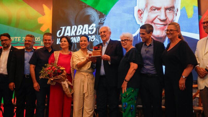 Governadora Raquel Lyra lança 25ª Fenearte com investimento de R$ 15 milhões e homenagem ao ex-governador e criador da feira, Jarbas Vasconcelos