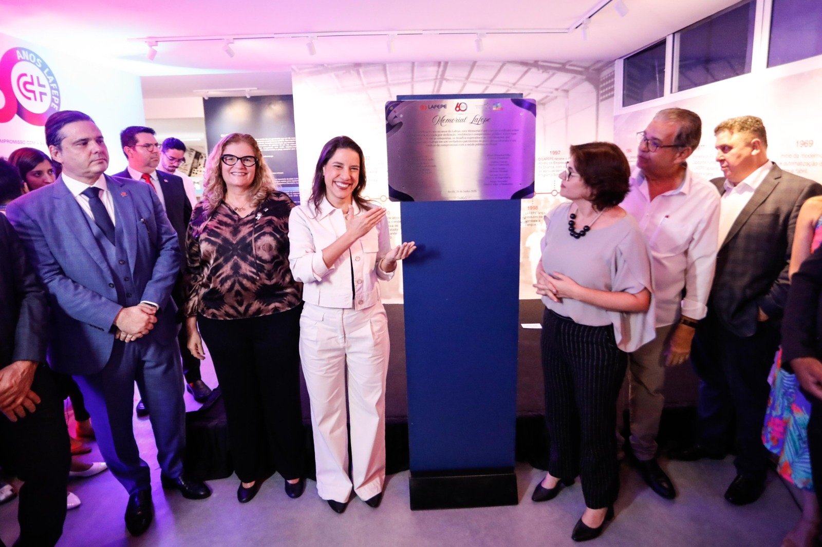 Governadora Raquel Lyra celebra 60 anos do Lafepe com inauguração de memorial do laboratório