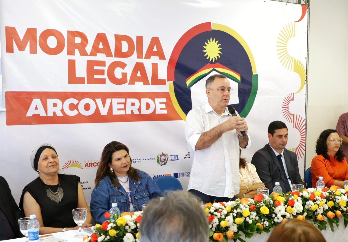 Moradia Legal: Prefeitura de Arcoverde entrega 20 títulos de propriedade e anuncia regularização de mais 140 imóveis
