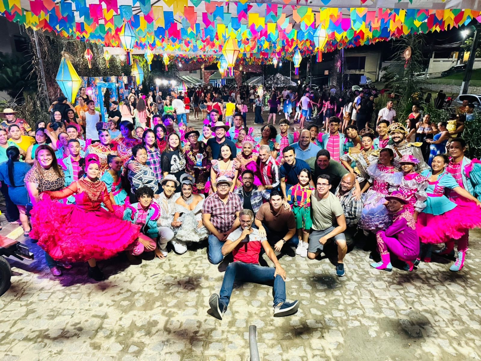 Thiago de Miel resgata tradição e política forte com encontro de quadrilhas estilizadas em Xexéu