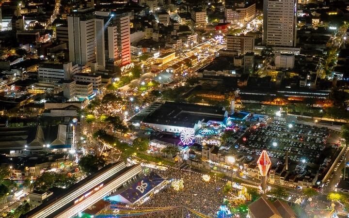 Milhares de pessoas lotam o Pátio de Eventos de Caruaru e confirmam o sucesso do São João de verdade