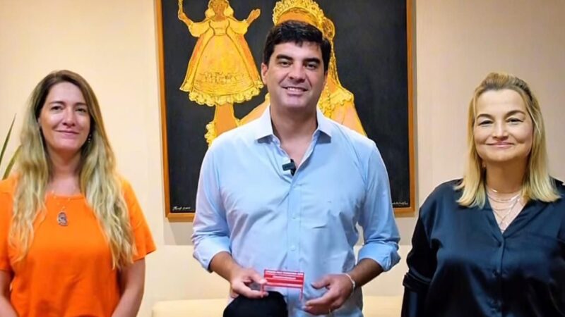 Setur-PE e Instituto Banco Vermelho inauguram banco gigante em Caruaru