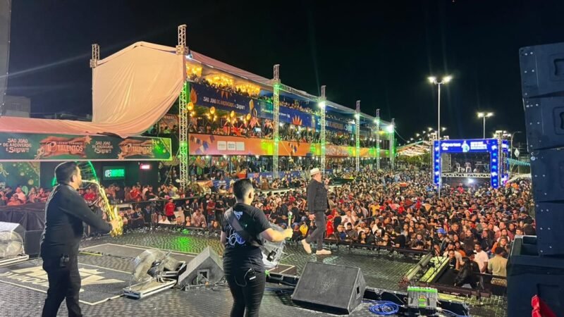 Sétima noite do São João de Arcoverde 2025 tem animação, forró e participação especial no encerramento da noite