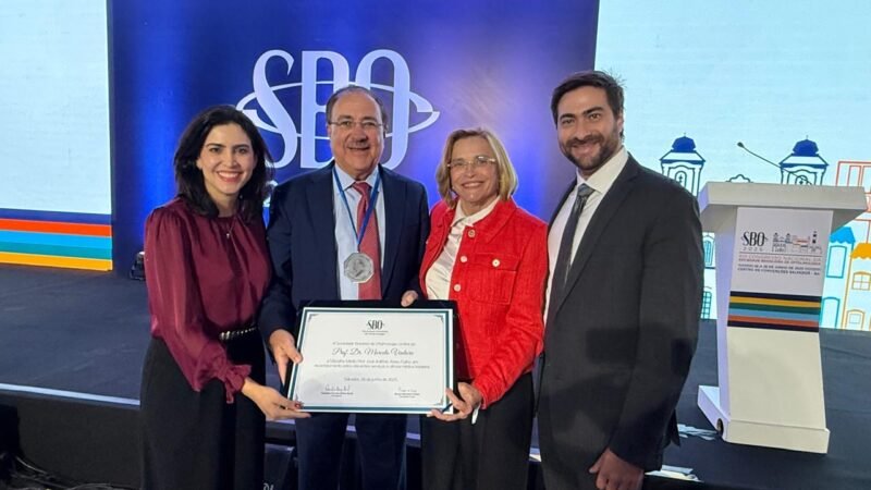 Presidente da FAV é Homenageado no XXIII Congresso da SBO em Salvador