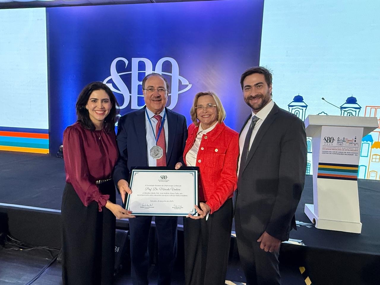 Presidente da FAV é Homenageado no XXIII Congresso da SBO em Salvador