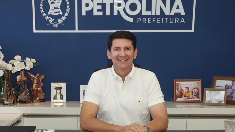 Simão Durando anuncia antecipação do 13º salário e mais de R$ 30 milhões serão injetados na economia local