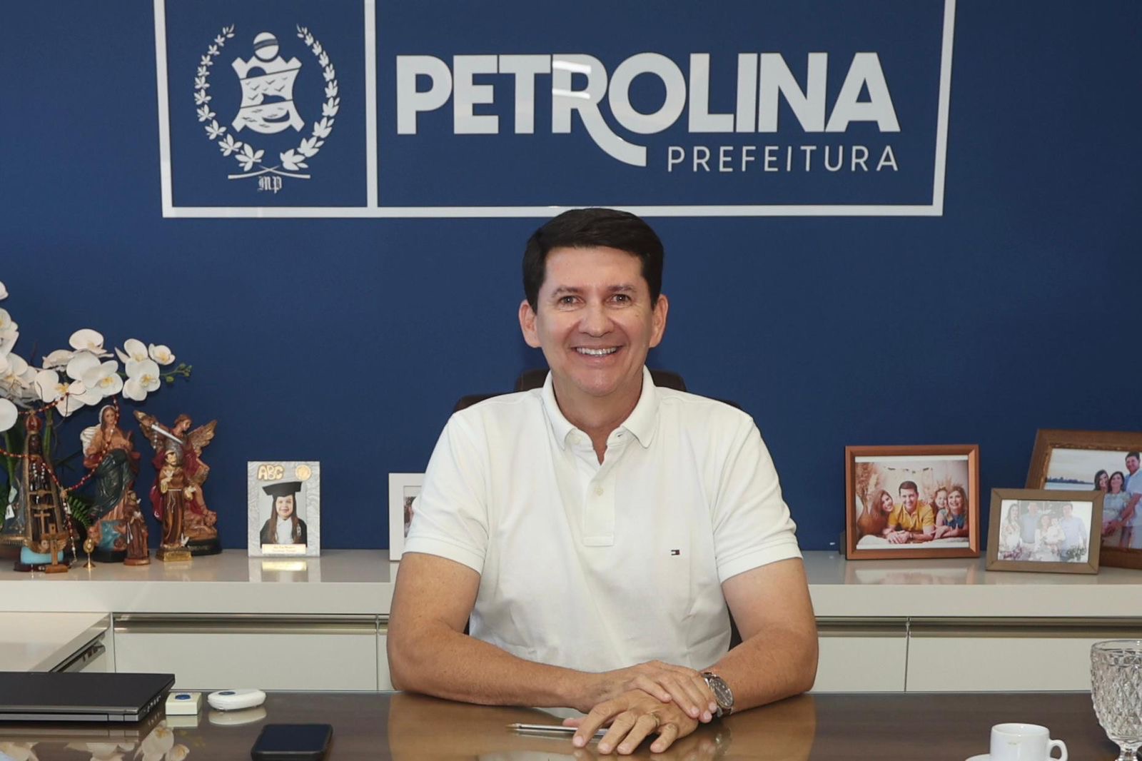 Simão Durando anuncia antecipação do 13º salário e mais de R$ 30 milhões serão injetados na economia local