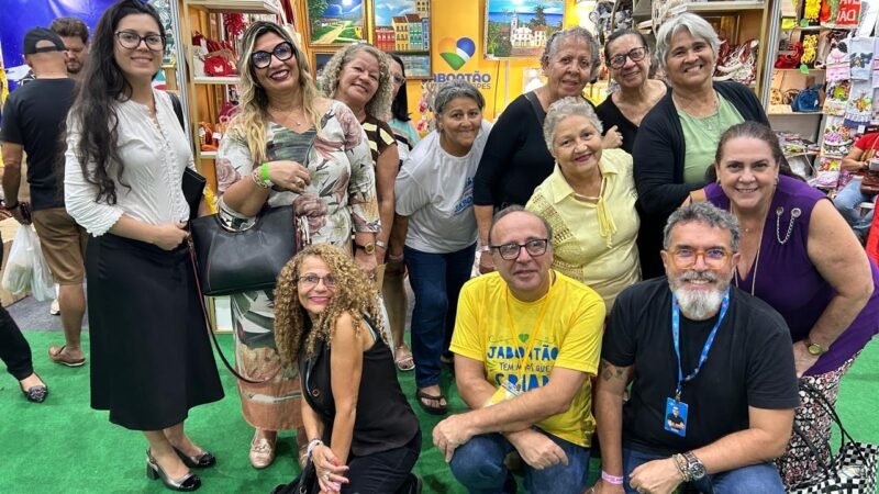 Prefeitura leva artesãos do Jaboatão dos Guararapes para visita técnica na 25ª Fenearte