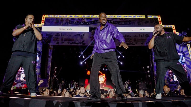 Jorge Aragão e Mumuzinho encerram noite de domingo (20) no FIG