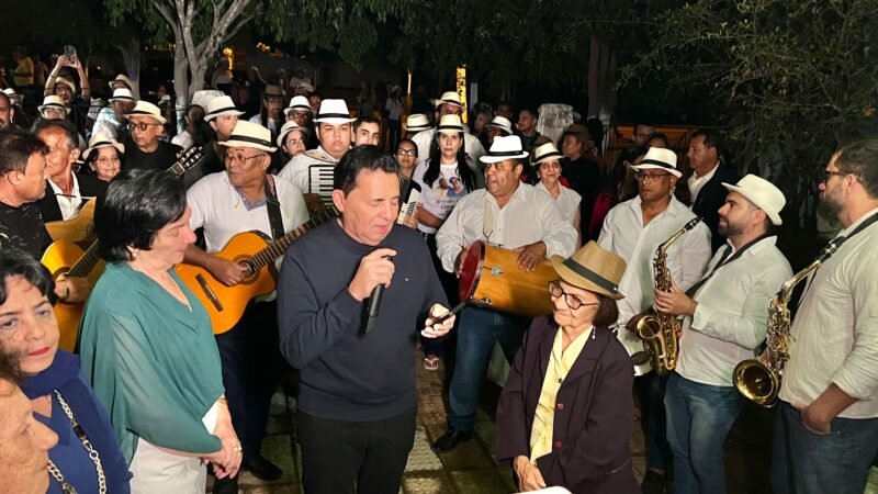 Prefeita de Floresta Rorró expande tradição cultural e encanta distrito de Nazaré com primeira edição do Nazaré em Serenata