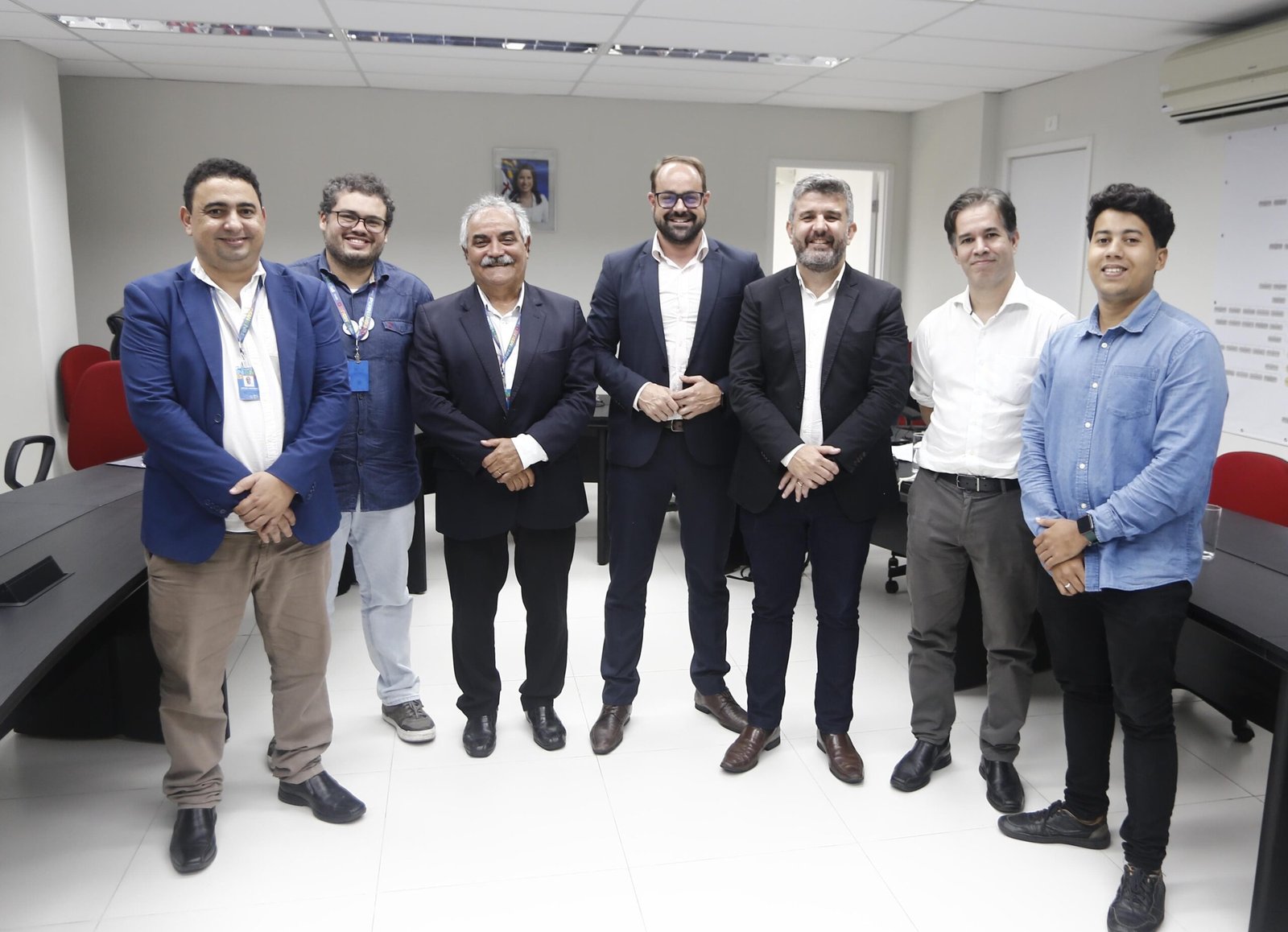 Gestores municipais aprovam projeto de concessão parcial do saneamento de Pernambuco