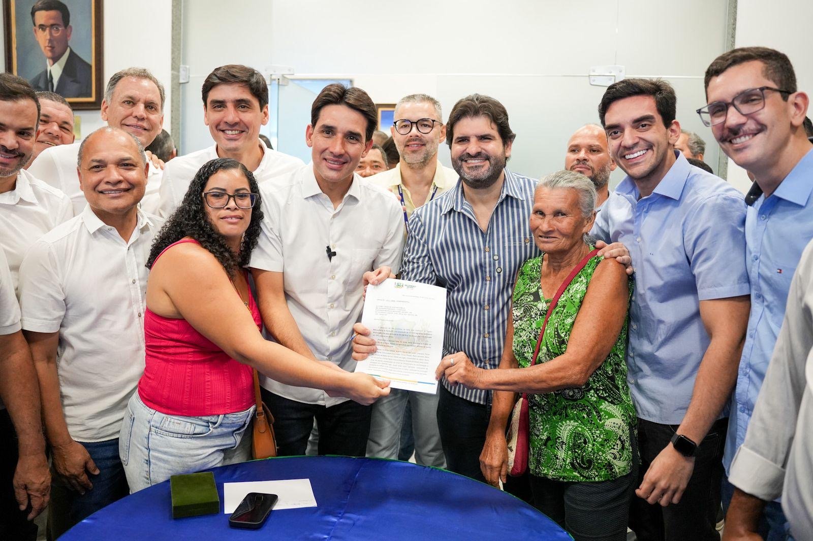 Ao lado de Silvio Costa Filho, Labanca anuncia maior pacote de asfalto da história de São Lourenço da Mata