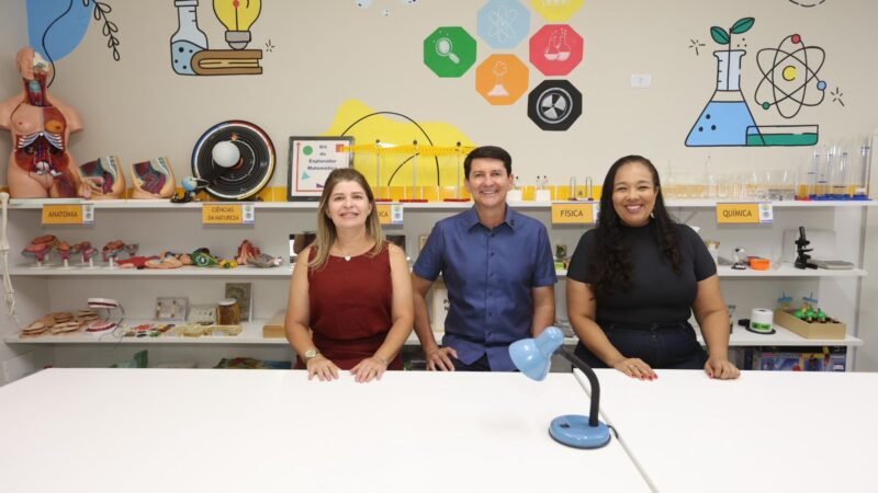 Simão Durando entrega escola reformada e ampliada na comunidade da Caatinguinha