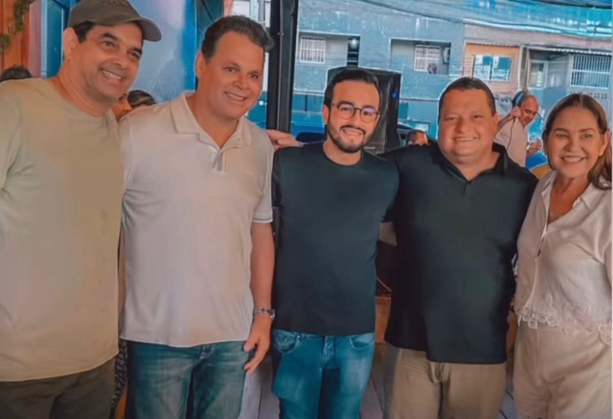 Lula da Fonte recebe apoio de France e da família Hacker no Litoral Sul