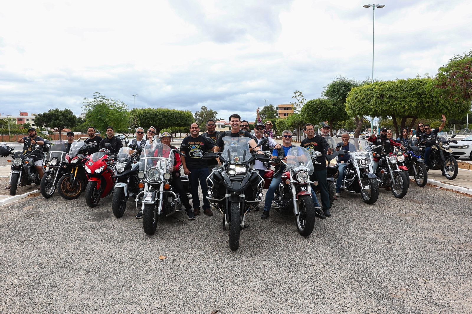 Simão Durando anuncia banda Tihuana como atração do Moto Chico 2025