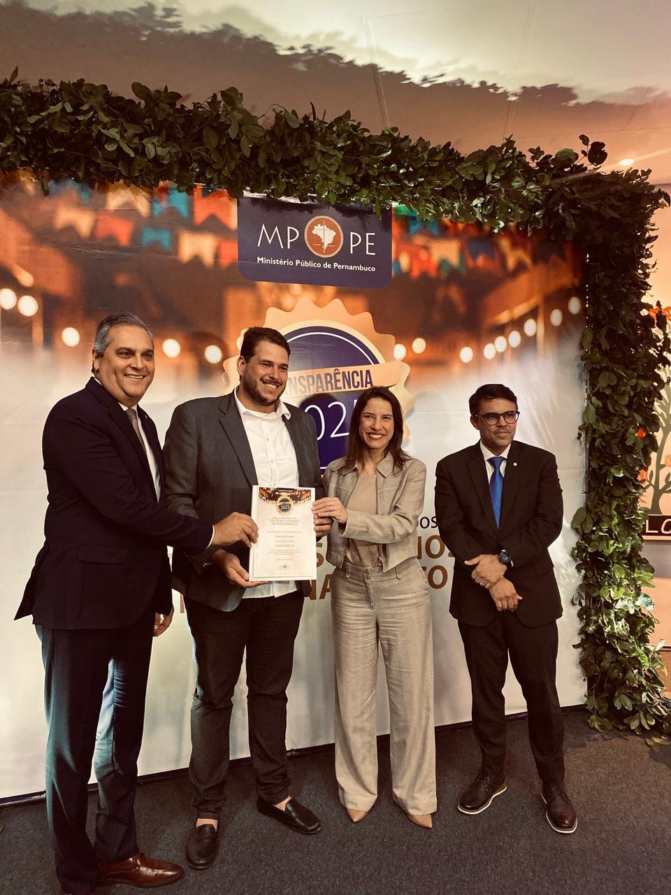 Prefeitura de Belém do São Francisco recebe Selo de Transparência dos Festejos Juninos 2025