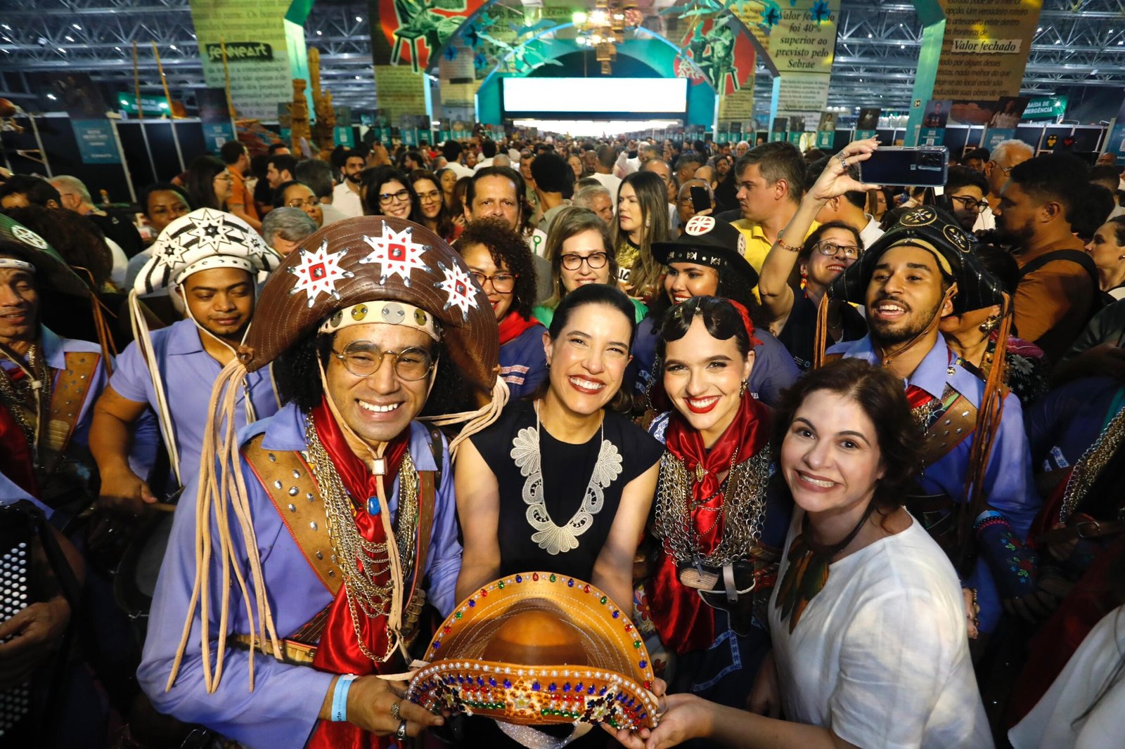 A Feira das Feiras: na abertura da 25ª edição da Fenearte, governadora Raquel Lyra celebra a força do artesanato brasileiro