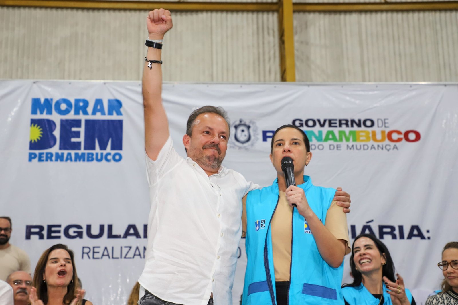 Governadora Raquel Lyra entrega títulos de propriedade e inicia construção de 112 moradias populares em Salgueiro