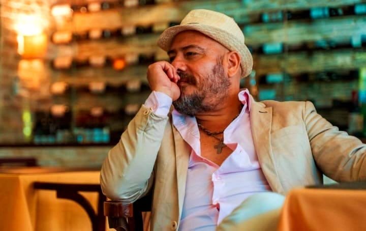 O Recife recebe Armando Fuentes na turnê “Uma Viagem Pelas Américas”