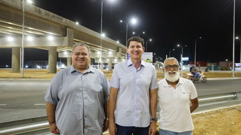 Simão Durando entrega nova iluminação do viaduto e rotatória da BR-407 e reforça segurança na região