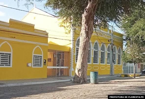 Bloqueio judicial atinge mais de R$ 1 milhão da Prefeitura de Floresta por dívidas de gestões passadas