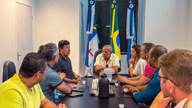 MARCÍLIO RÉGIO RECEBE DEPUTADO MENDONÇA FILHO E GARANTE RECURSOS PARA A SAÚDE DE GOIANA