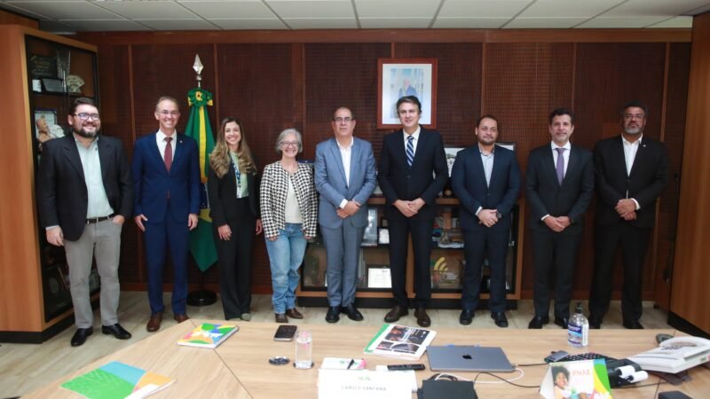 Mano Medeiros se reúne com Ministro da Educação em busca de projetos para Jaboatão