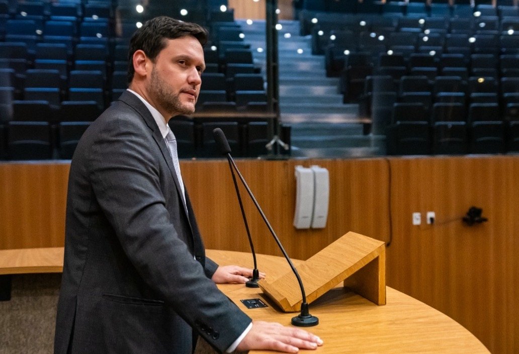 Gilmar Júnior denunciou retenção de macas do Samu e cobrou do Governo do Estado