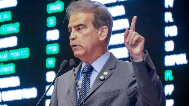 Feitosa protesta contra prisão de Bolsonaro