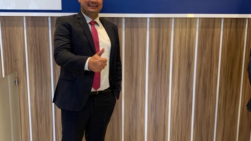 Prefeito de Juazeiro discute avanços e adequações da Travessia Urbana em reunião com o DNIT, em Brasília