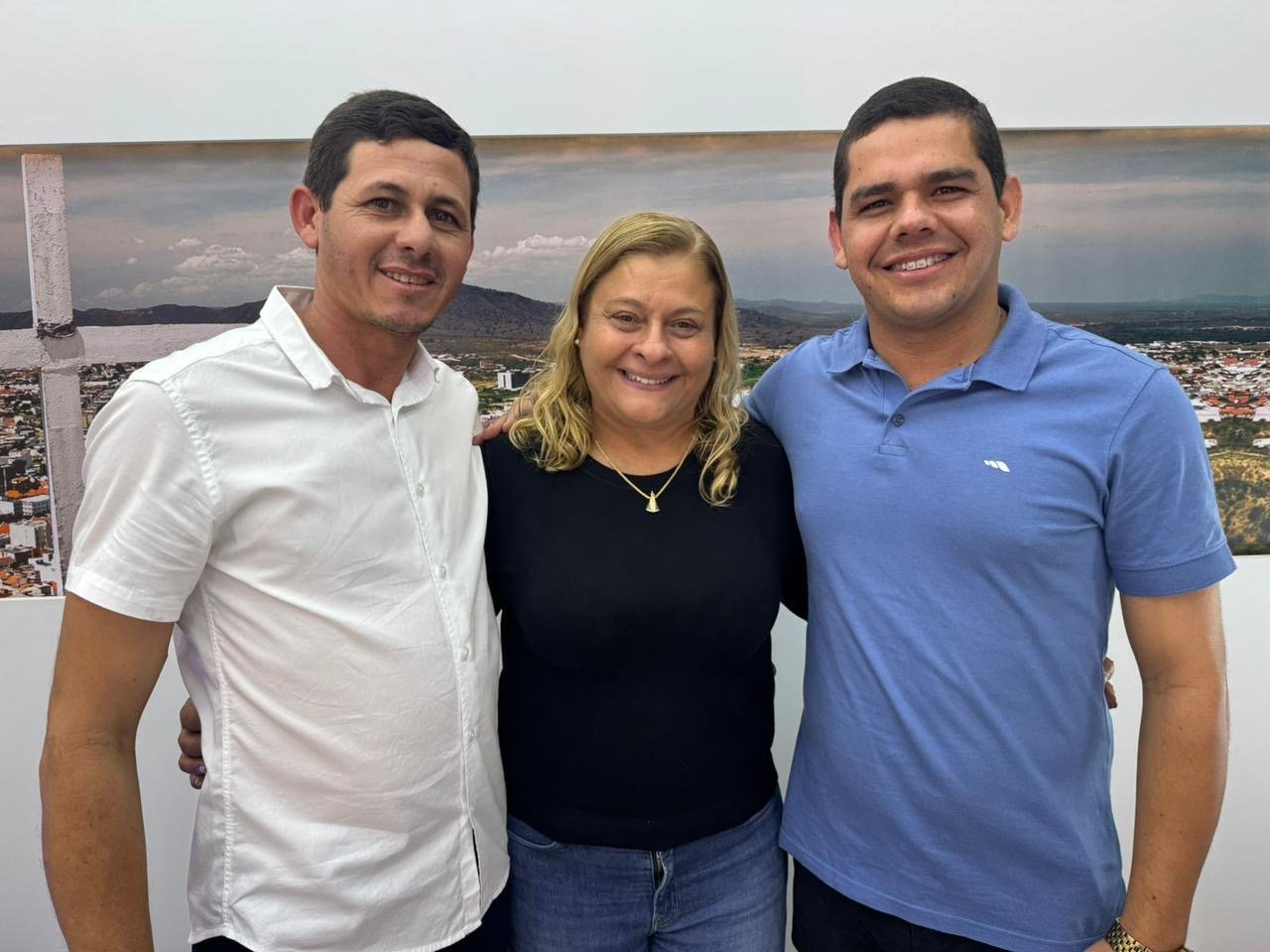 REGINA DA SAÚDE REFORÇA PRÉ-CANDIDATURA A DEPUTADA ESTADUAL E SOMA APOIO DE LIDERANÇAS JOVENS EM ARCOVERDE, NO SERTÃO DO MOXOTÓ.