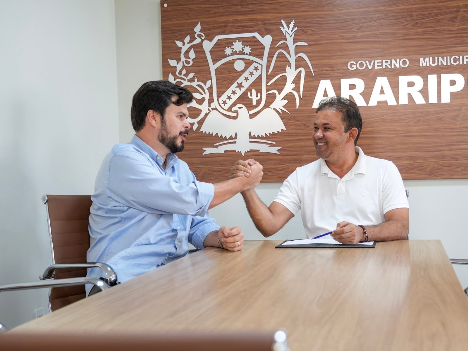 Prefeito Evilásio Mateus anuncia R$ 3 milhões para a saúde de Araripina através de emenda do deputado Fernando Filho