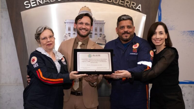 Gilmar Júnior comanda homenagem em alusão ao Dia Nacional do Socorrista