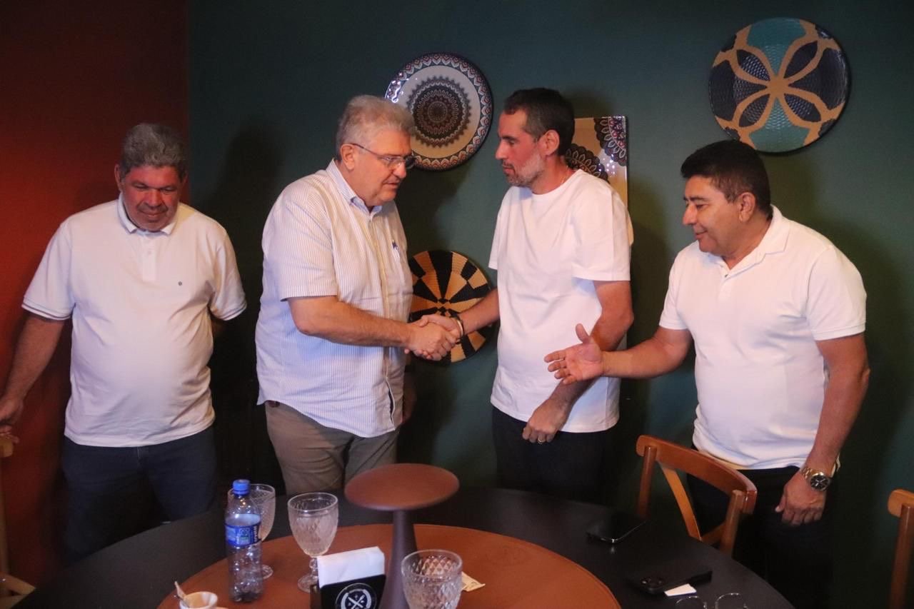 Prefeito Anisio Viana reforça compromisso na defesa dos produtores de frutas de Casa Nova