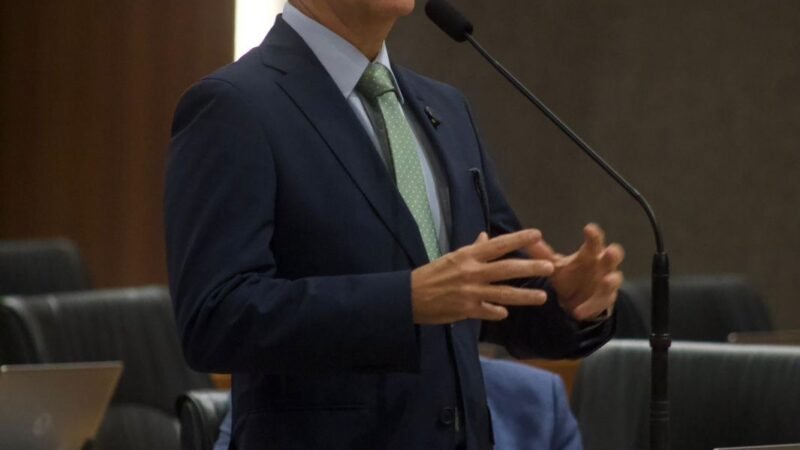 Feitosa critica petista por chamar pastores de aliciadores