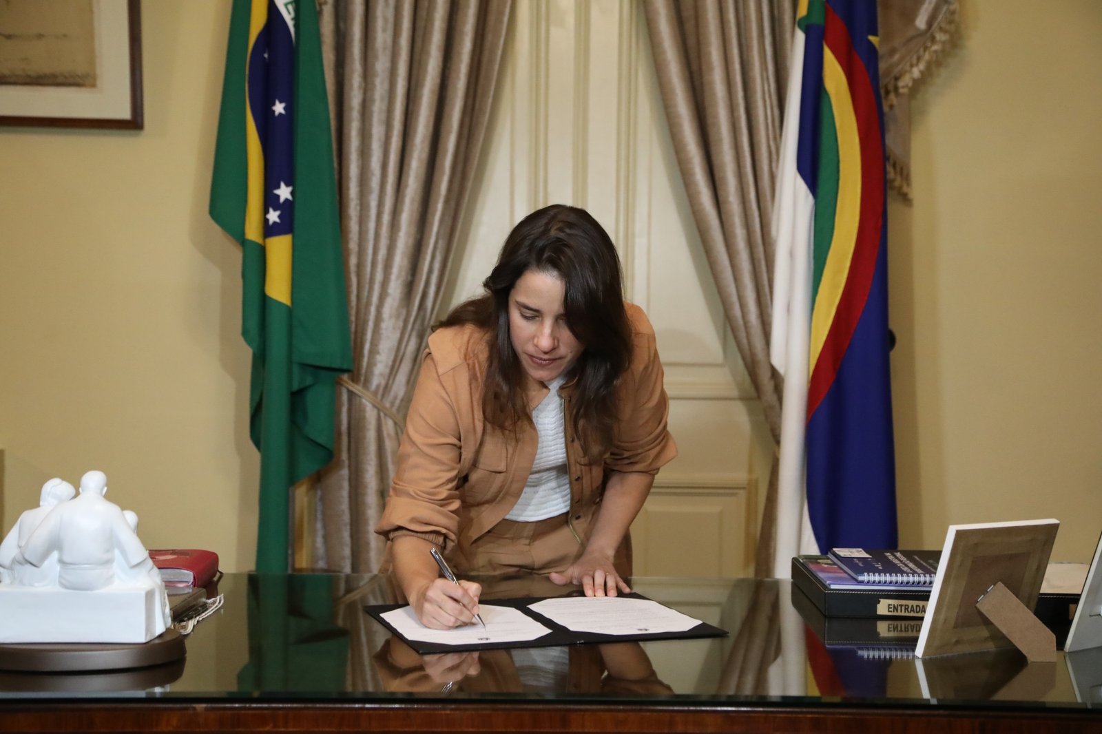 Governadora Raquel Lyra nomeia 197 novos analistas e assistentes para a Educação de Pernambuco