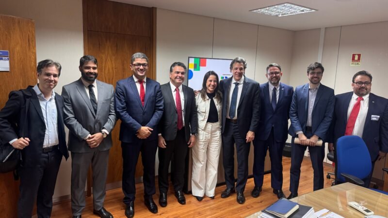 Em Brasília, governadora Raquel Lyra se reúne com presidente Lula e governadores do Nordeste, e debate medidas emergenciais para setores produtivos após tarifaço anunciado pelos EUA