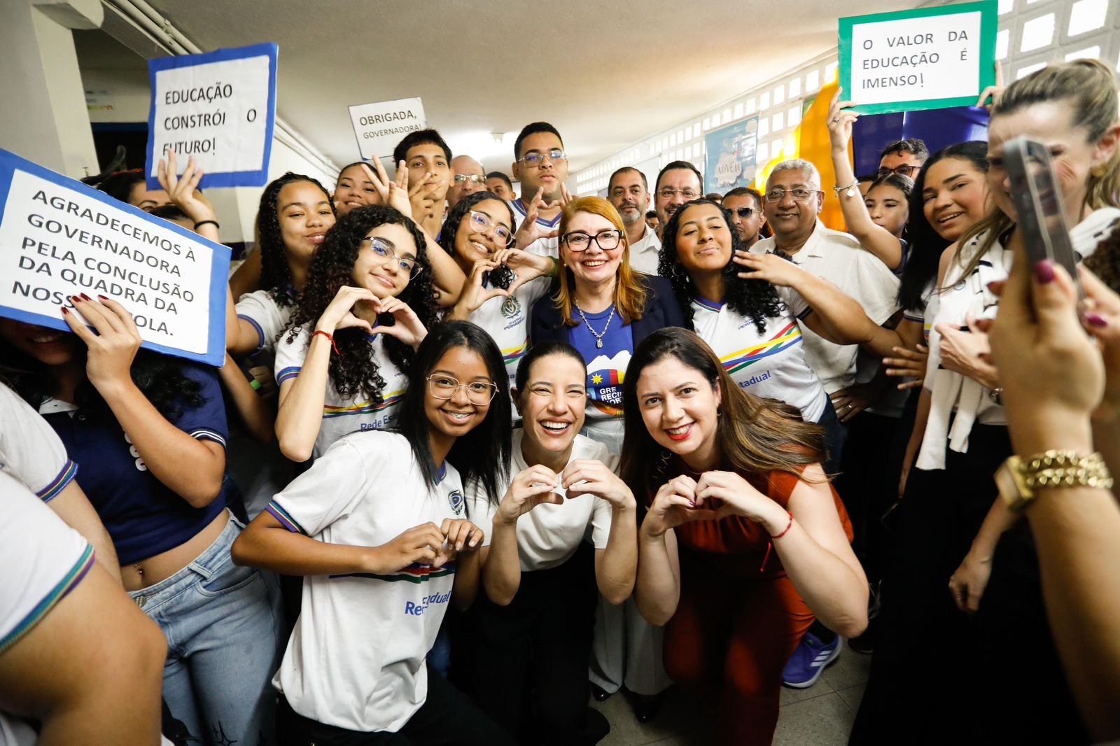 Governadora Raquel Lyra inaugura novas quadras poliesportivas no Recife e rede estadual de ensino chega a mais de 200 equipamentos entregues pelo Juntos pela Educação
