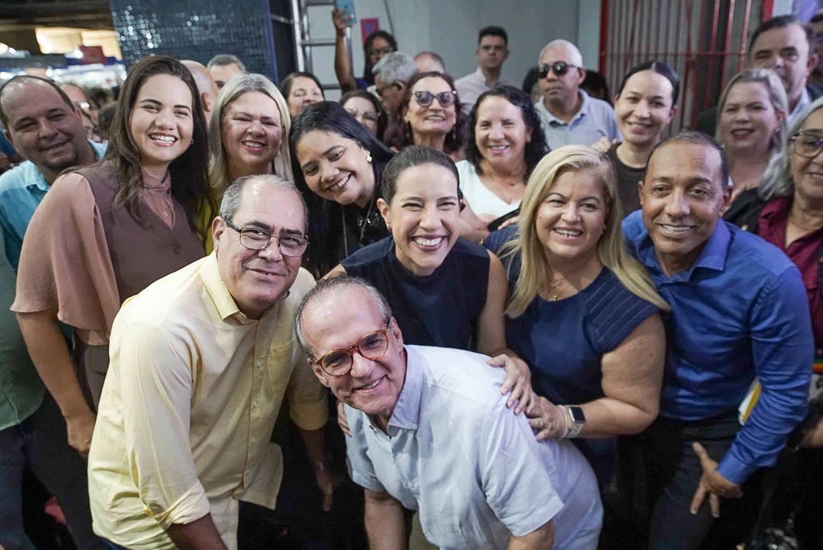 Mano Medeiros prestigia Circuito Literário de Pernambuco 2025